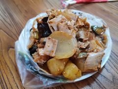 豆皮-小二楼炖肠