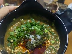 -果松木炭酸菜铜火锅·外婆参鸡汤