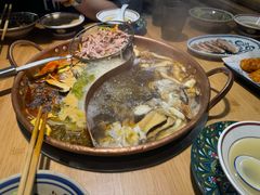 -洱火云南酸菜牛肉火锅(石景山当代商城店)