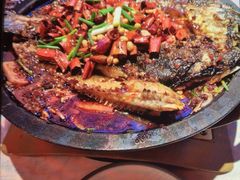 -鸣记脆皮烤鱼·海鲜烤鱼(三八广场店)