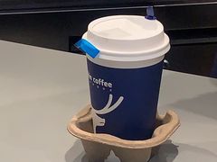 -瑞幸咖啡(岳家嘴地铁站店)