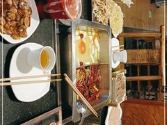 -百年川椒重庆老火锅(光谷店)