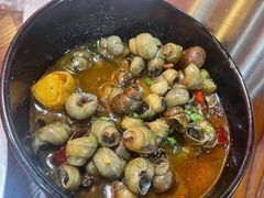 -虾弄弄海派小龙虾·牛羊蝎子火锅