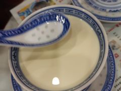 -广信牛奶甜品世家(台东店)