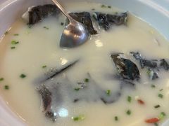 浓汤鱼头-浔味·山屿湖·正宗淳牌全鱼宴老字号
