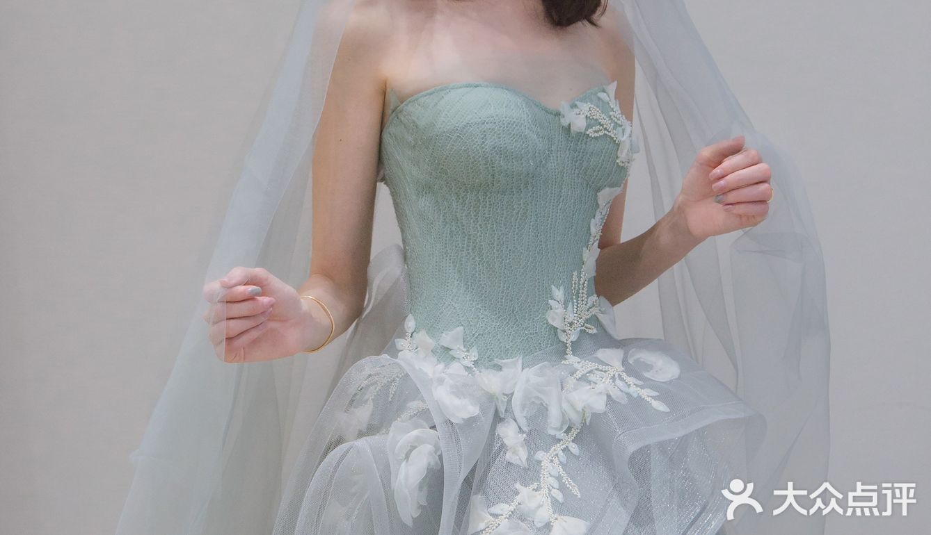 小众婚纱，美到让人分泌荷尔蒙