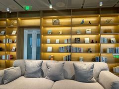 -蔚来中心(北京中关村店)