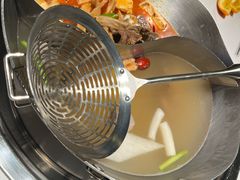 -左庭右院鲜牛肉火锅(金山万达店)