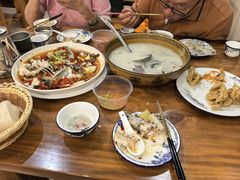 -美顺香食府鱼头老店(雪野湖店)