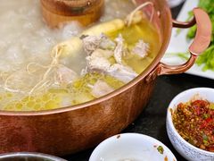 -朴小妹人参鸡汤火锅(长白山万达店)