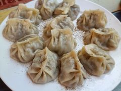 薄皮包子-乡村馕坑肉·烧烤·新疆菜·本地人更爱吃(阿勒泰首店)