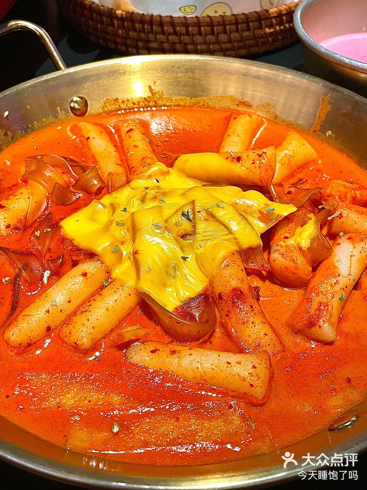 江南夜市有个超好吃的韩国料理锅