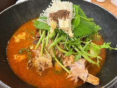 土豆排骨火锅-喇喇排骨火锅·传统韩式脊骨汤(望京西园总店)