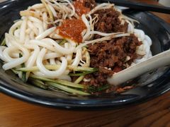 -丽虹云南过桥米线(兴工街店)