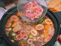 无花果脆皮鸡煲-吴秋芳鸡煲(江南西店)