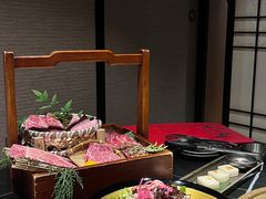 -山川小町·极番烧肉(新地假日广场店)