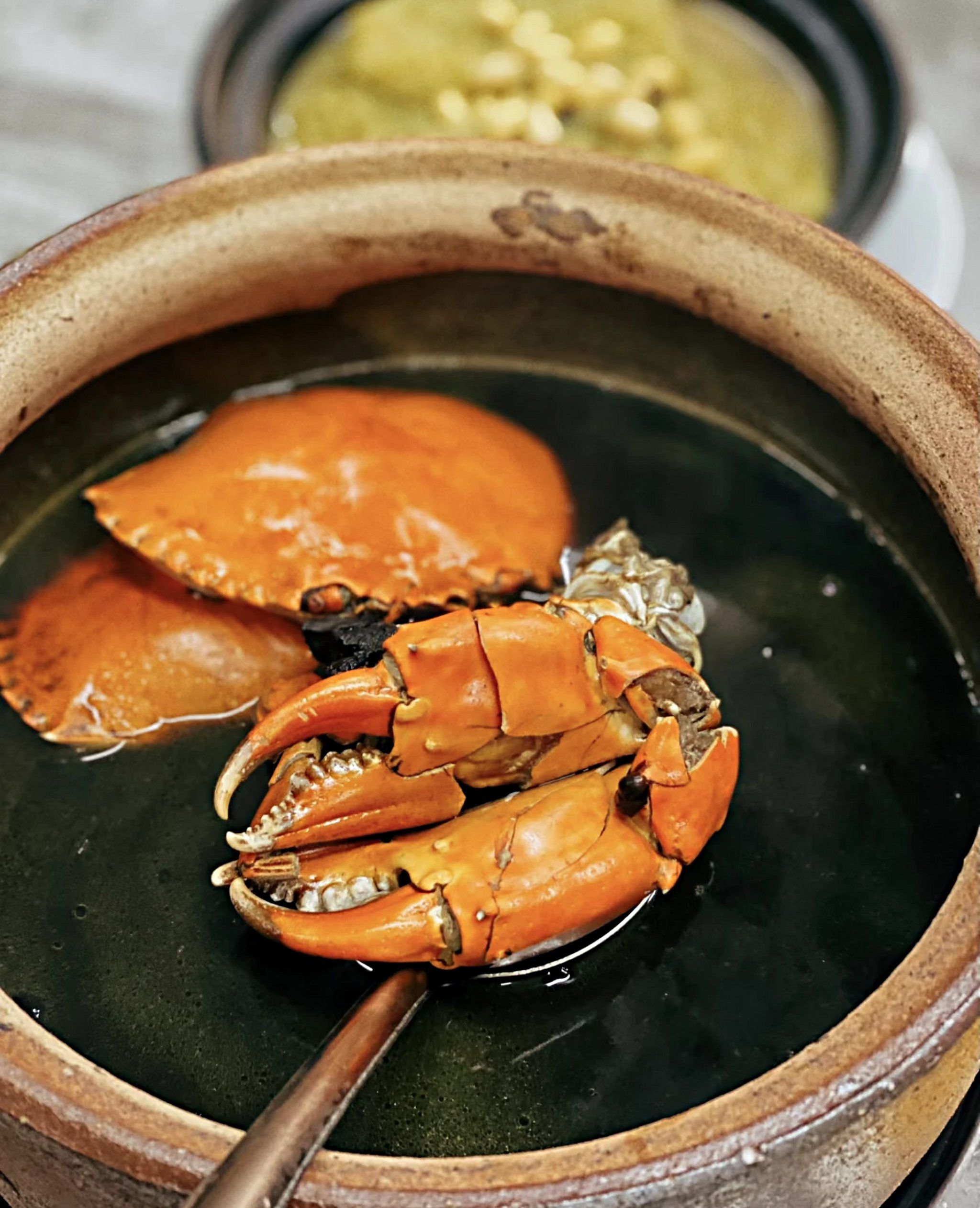 潮汕冬日暖身圣品 熟地蟹汤来啦!
