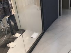 -URBAN REVIVO(七宝领展广场店)