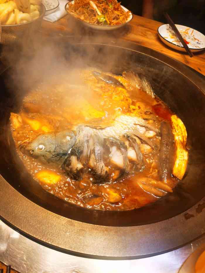 山河屯铁锅炖(顾乡店)-"到了东北怎么不吃铁锅炖大鹅呢?找了家在大.