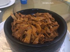 石锅杏鲍菇-华兴餐厅·招牌生鱼片(桃园路店)