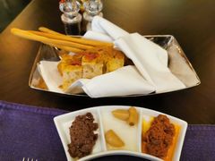 -卡佩罗意大利餐厅及酒吧Al Cappello Trattoria