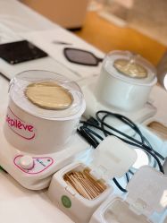 -Wax Brow蜜蜡脱毛美甲美睫眉吧