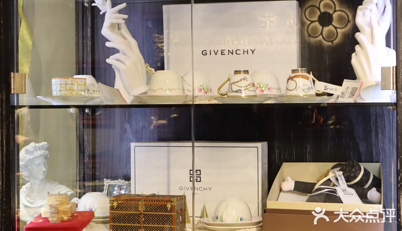 魔都网红店|小花中古