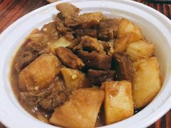 小满私厨土豆焖烧牛肉饭-汤小鲜和范小满·开胃爆炒小碗菜(右安门店)
