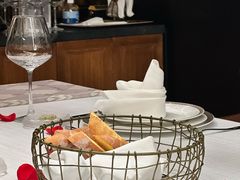 -Mogul Eatery·大亨餐酒馆