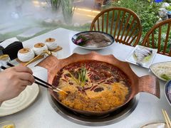 -墨居上隐·院子里火锅(峨眉店)