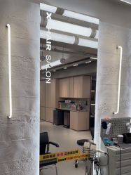 -Z.X HAIR SALON张新美业