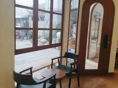 -有猫主题·治愈系猫咖(曾厝垵店)