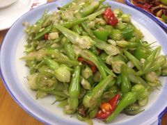 清炒人生果-龚师傅土菜馆.地道农家菜(魅力湘西店)