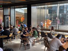 -星巴克臻选(上海合生汇1F店)