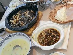 -老码头黑皮肘子锅包肉熏酱水饺(文政街店)