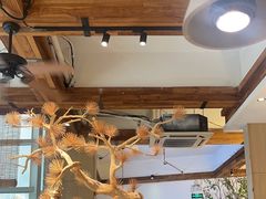 -蜜桃餐厅·伴山(湖滨商业街店)