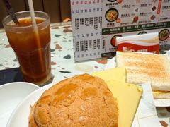 菠蘿油-华嫂冰室(湾仔店)