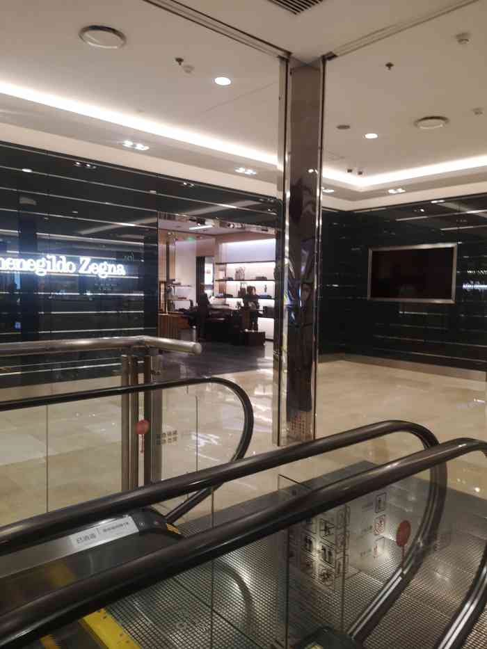 海信广场-"来海信其实购物很少但是每次都回去超市逛逛.