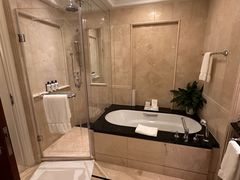 -广州富力丽思卡尔顿酒店