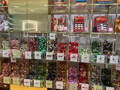 零售区-VENCHI 闻绮(上海佛罗伦萨小镇店)