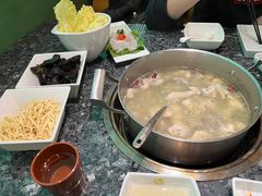 -一席地·本地鸡窝·杭帮鸡火锅(萧山银隆百货店)