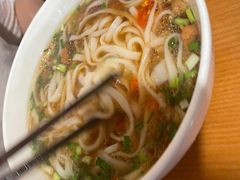 -矮子粉店1985·长沙米粉(湘春路店)