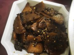 -温江公平红烧兔(总店)
