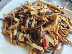 -小厨子私房菜·云南美食店