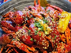 -肥肥虾庄·金牌油焖大虾(汉街SKP店)