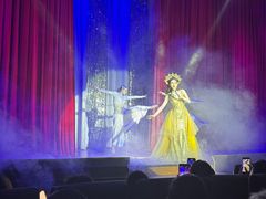 -金东尼人妖秀