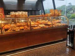 面包甜点陈列柜-贵阳高新惠诚食品有限公司