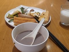 -全季酒店(郑州建设路碧沙岗地铁站店)