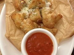 -城市大道红炉披萨烘焙坊