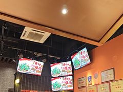 -威记烧嘢·南宁烧烤·超级生牛(绿地店)